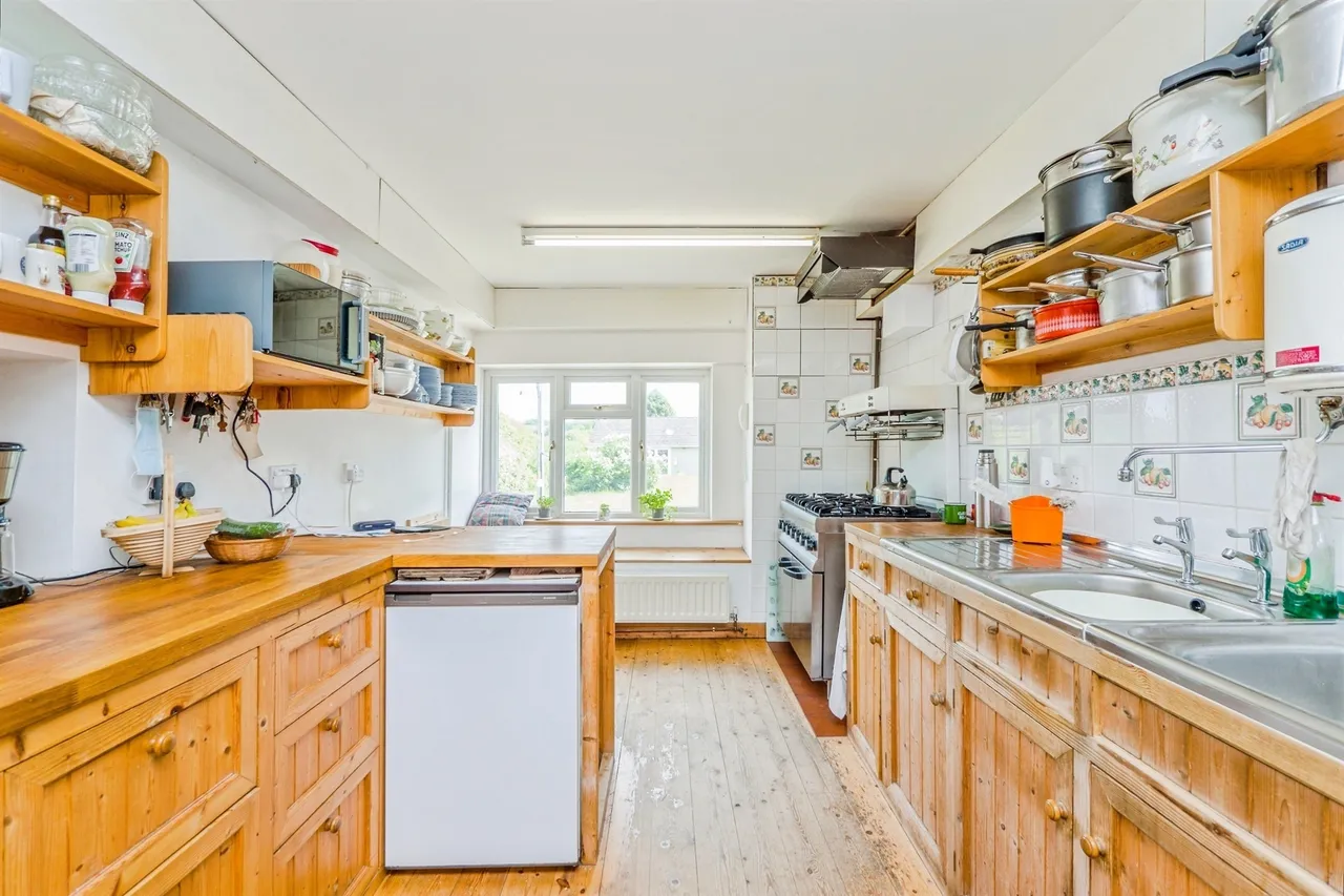 The Tudor House Cowbridge, CF71, photo 5
