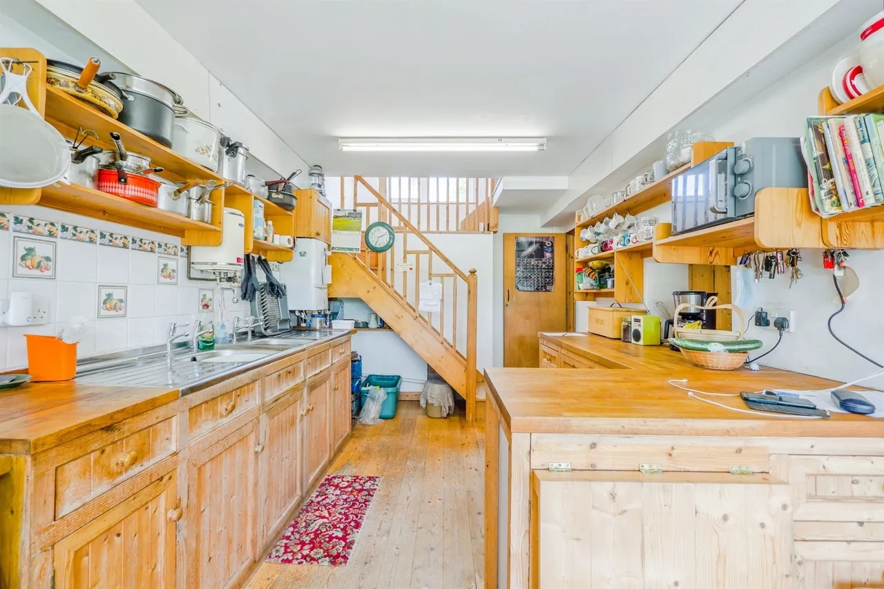 The Tudor House Cowbridge, CF71, photo 13