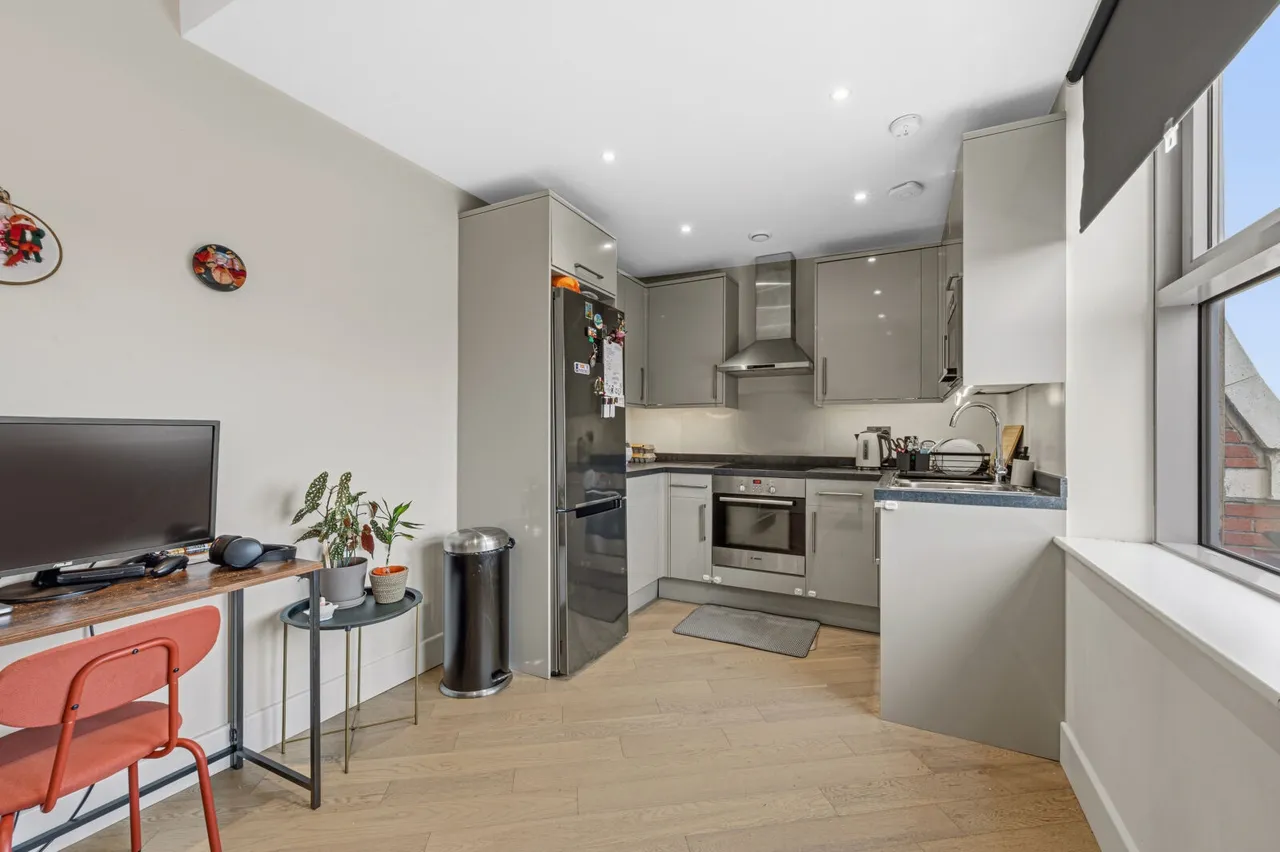 Barnsbury Lane, Surbiton, KT5, photo 3