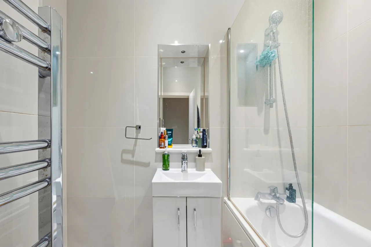 Barnsbury Lane, Surbiton, KT5, photo 9