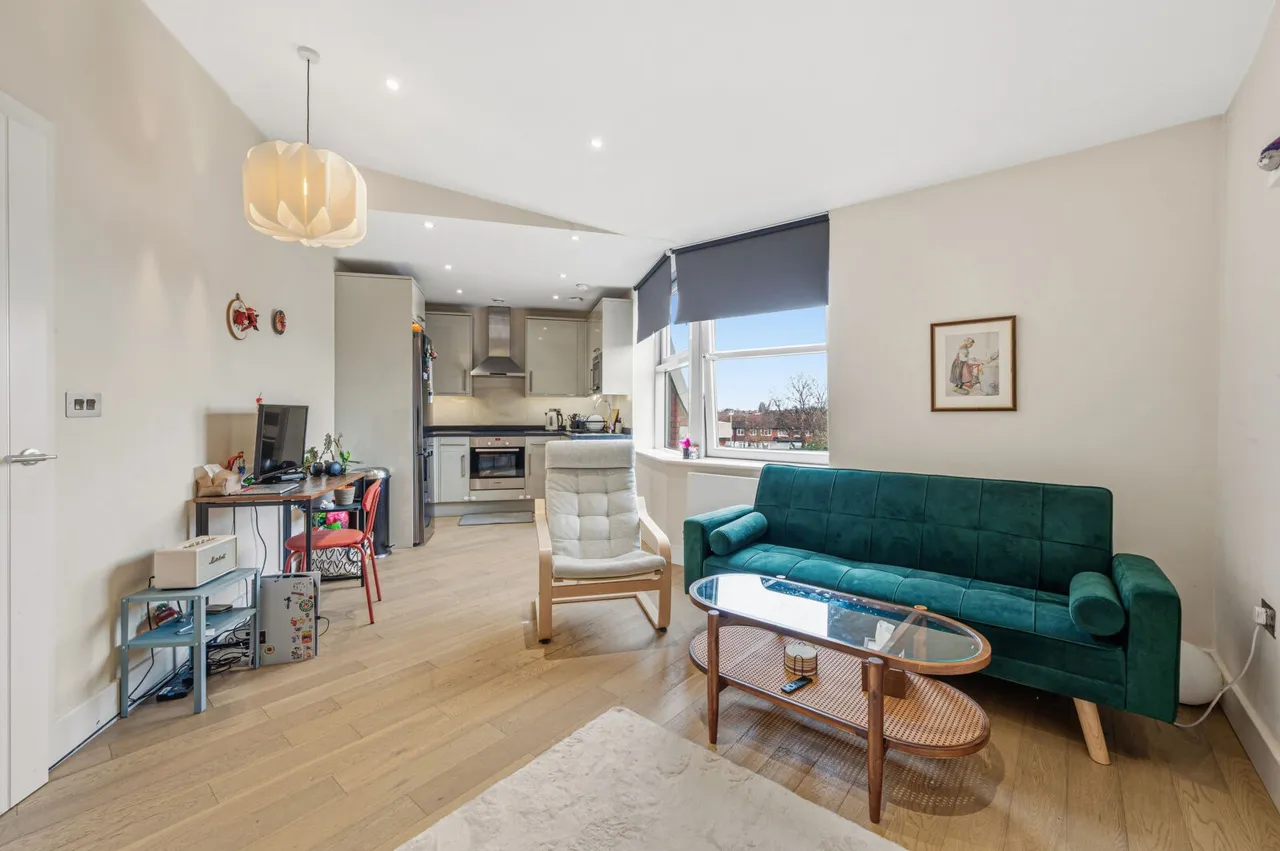1 bed flat for sale, Barnsbury Lane, Surbiton, KT5