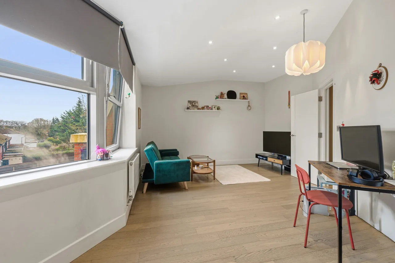 Barnsbury Lane, Surbiton, KT5, photo 5