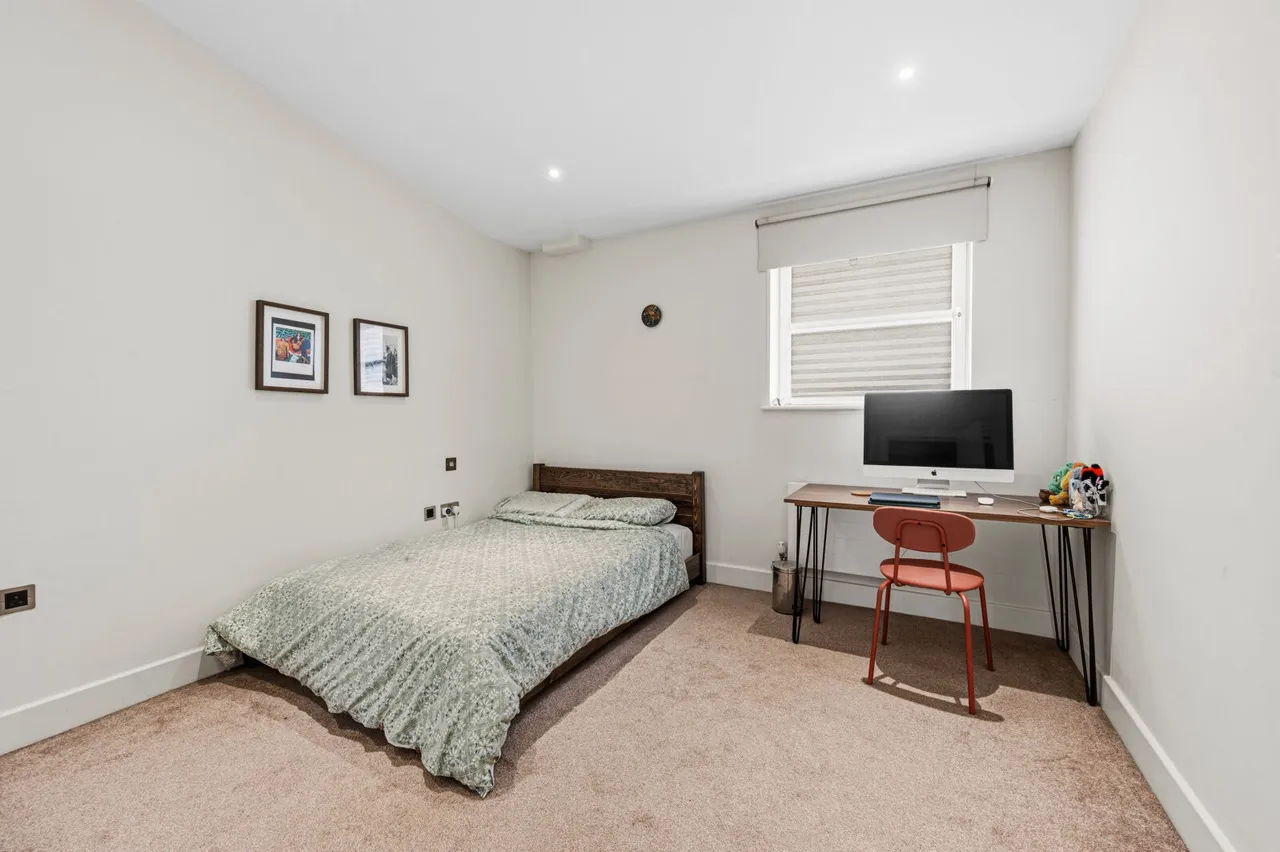 Barnsbury Lane, Surbiton, KT5, photo 7