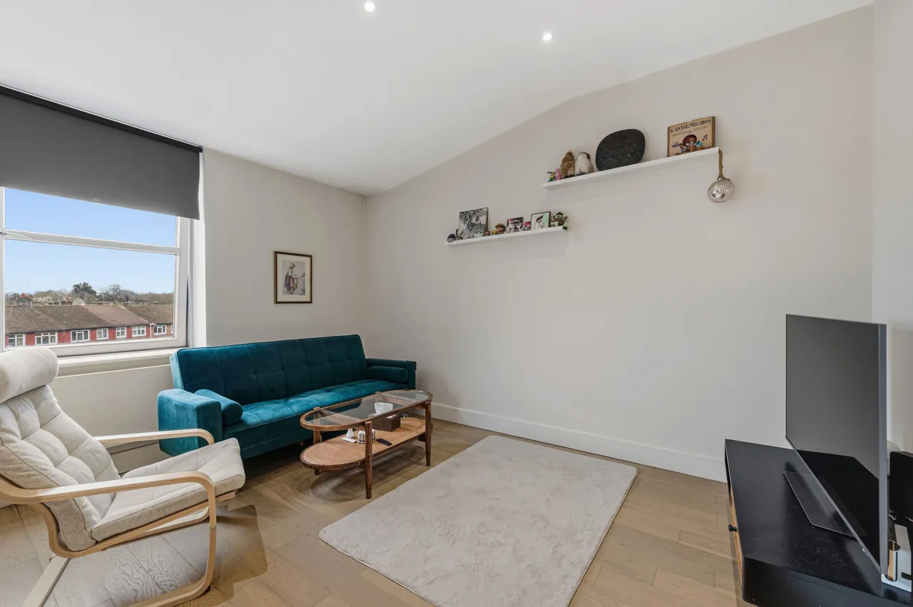 Barnsbury Lane, Surbiton, KT5, photo 6