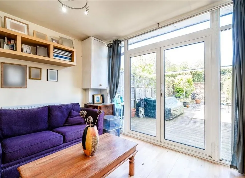 Blagdon Walk, Teddington, TW11, photo 4