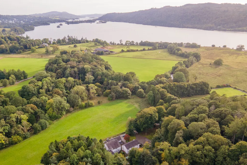 Ambleside Road, Troutbeck Bridge, LA23, photo 19