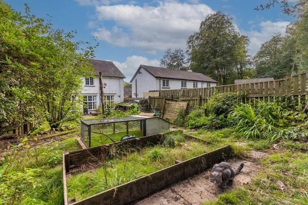 Ambleside Road, Troutbeck Bridge, LA23, photo 16