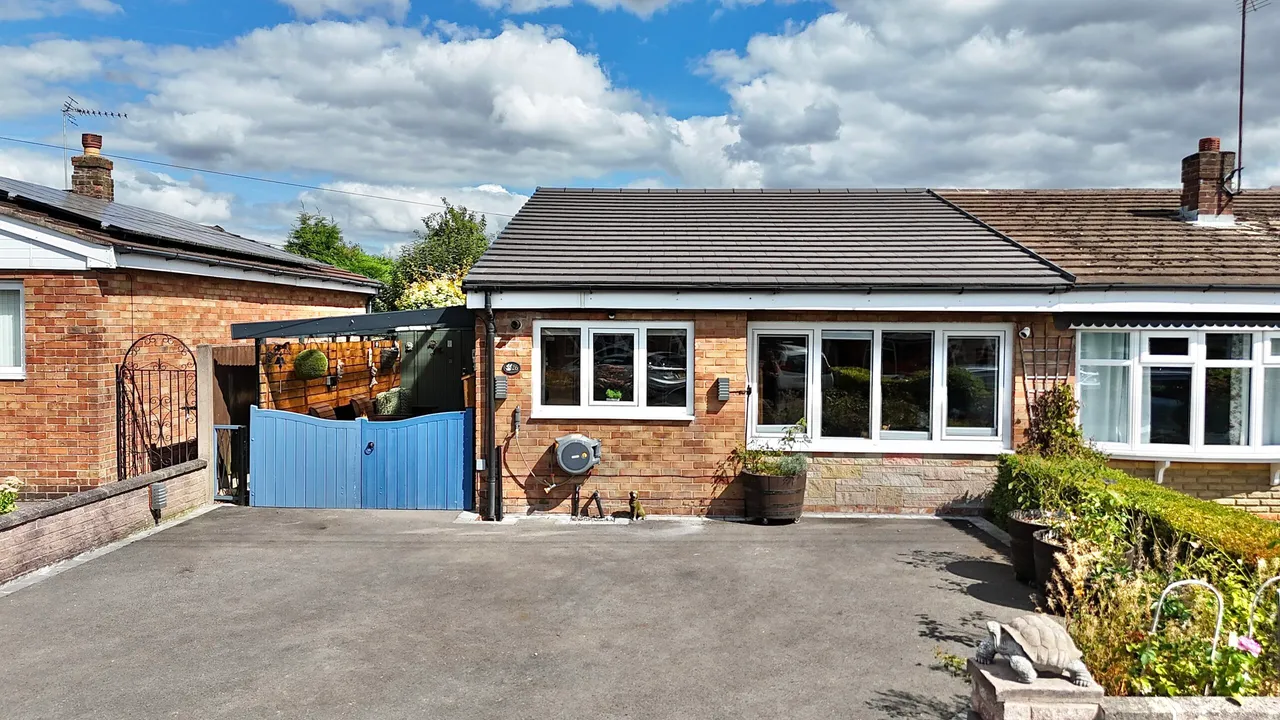 3 bed house for sale, Draycott Drive, Cheadle, ST10