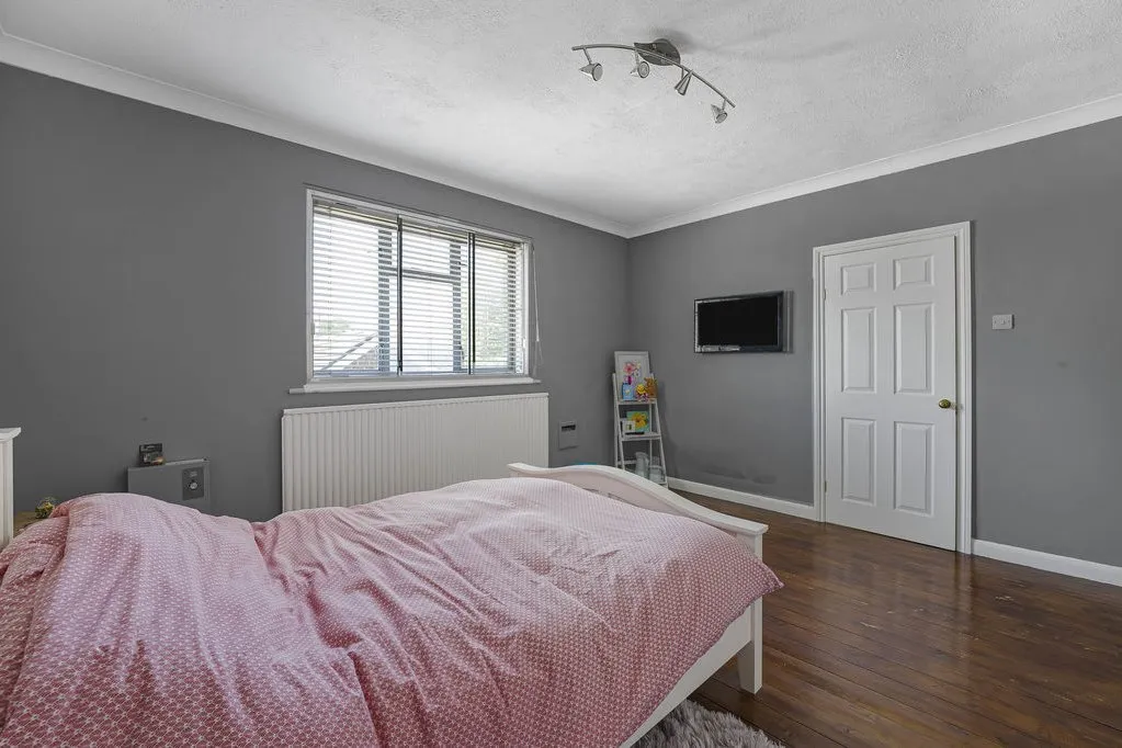 Oakfield Lane, Dartford, DA1, photo 24
