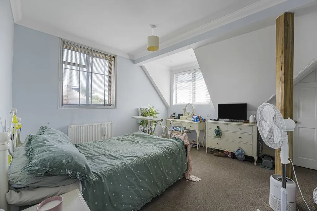 Oakfield Lane, Dartford, DA1, photo 20