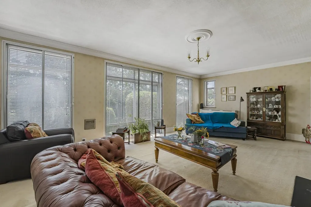 Oakfield Lane, Dartford, DA1, photo 3