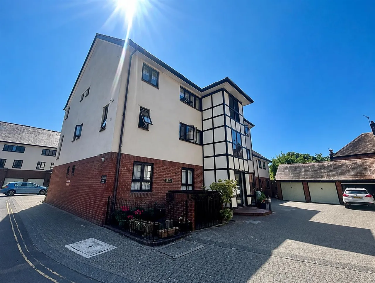 2 bed flat for sale, Grammar School Lane, Wimborne, BH21