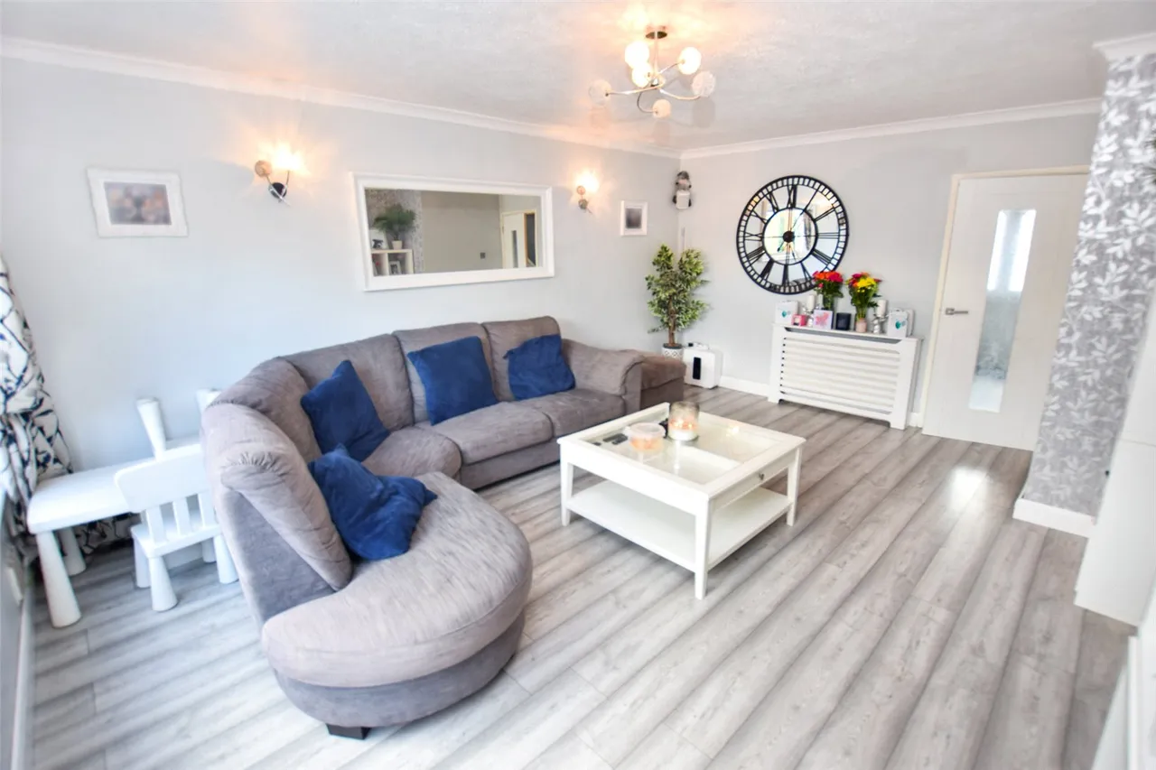 Rother Road, Farnborough, Hampshire, GU14 9LP, photo 2