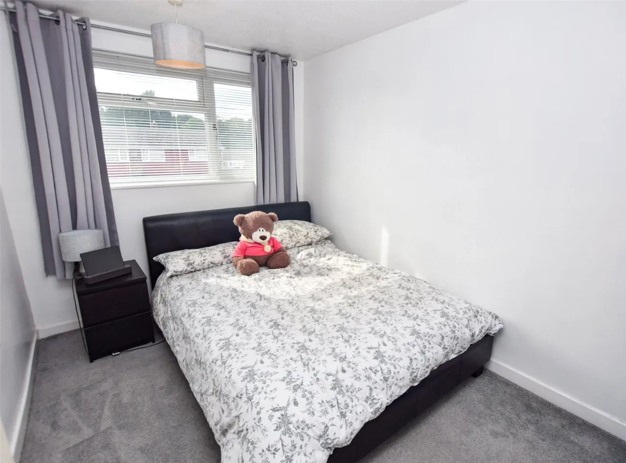 Rother Road, Farnborough, Hampshire, GU14 9LP, photo 9