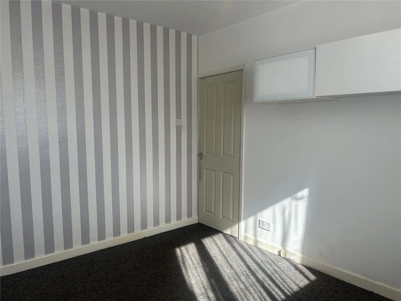 Milton Drive, Chadderton, OL9, photo 10