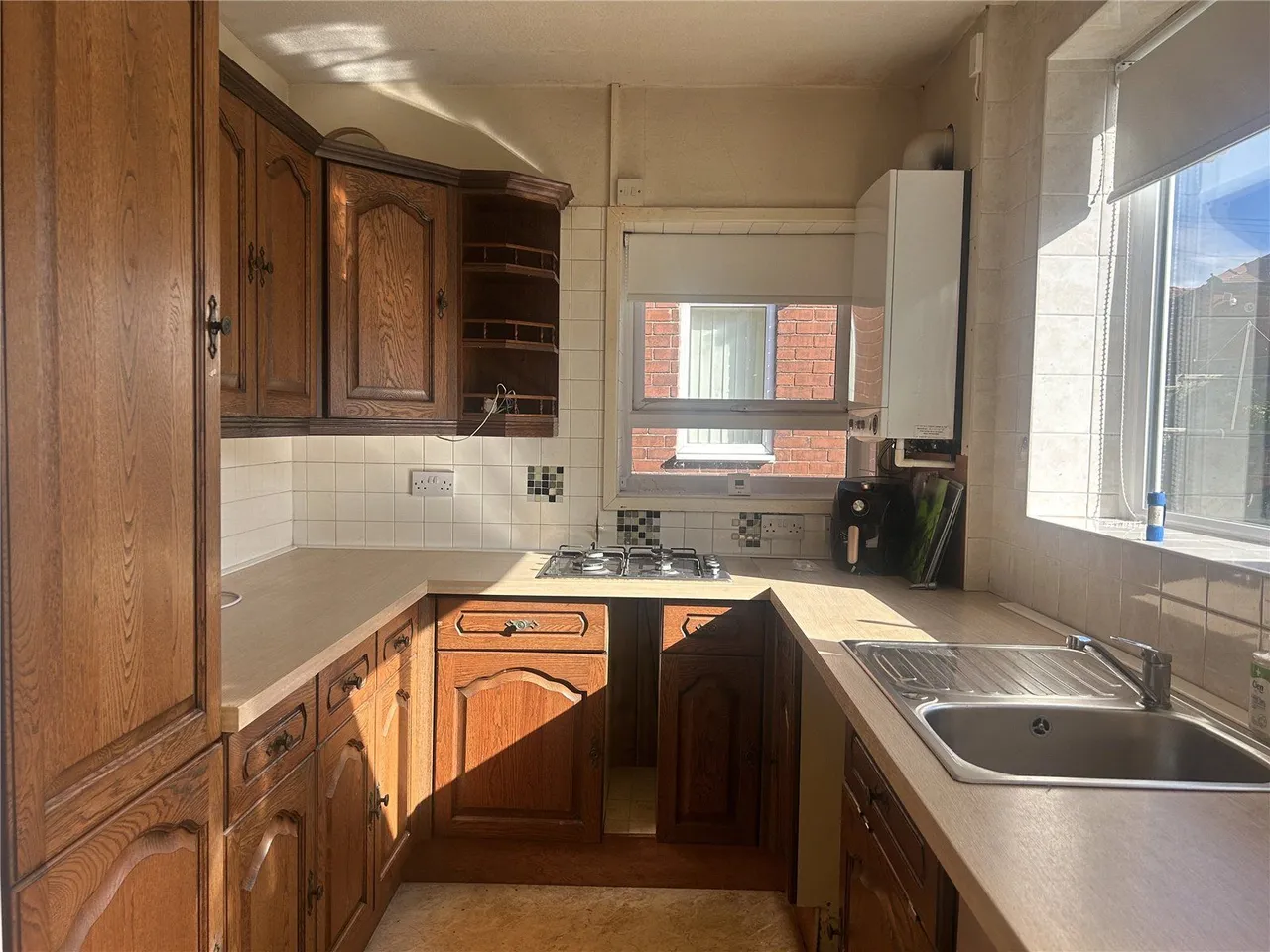 Milton Drive, Chadderton, OL9, photo 6