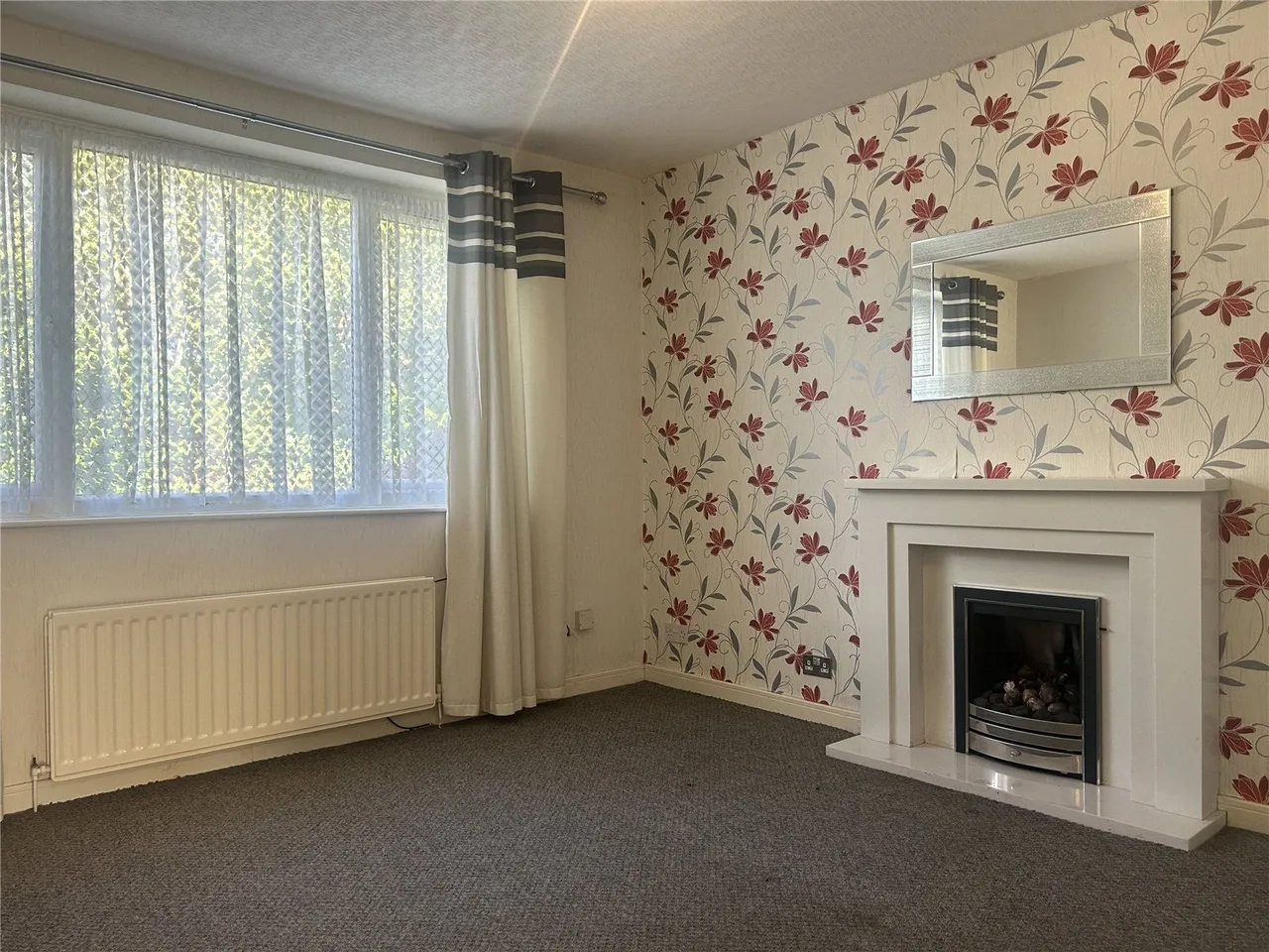 Milton Drive, Chadderton, OL9, photo 3