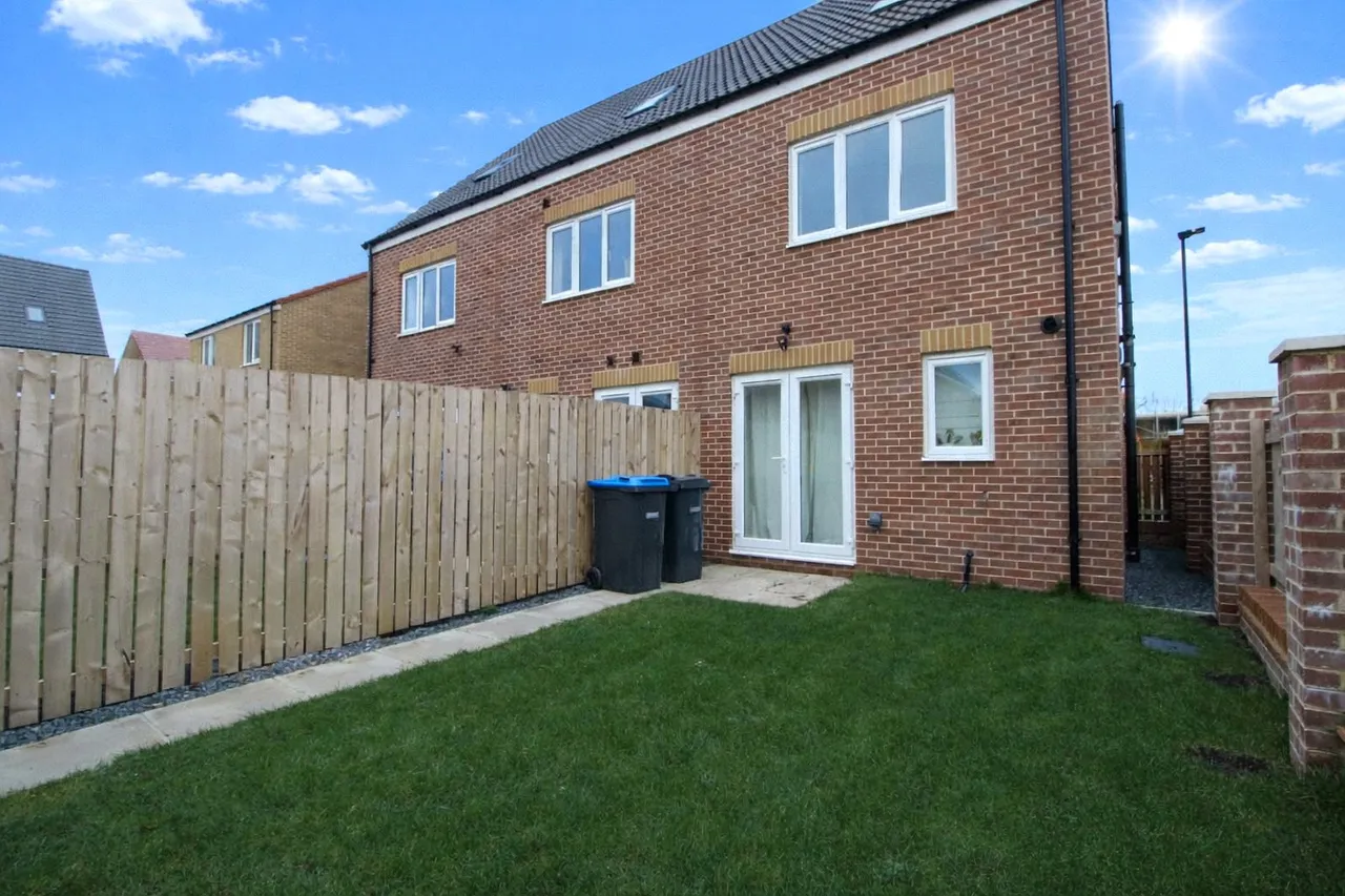 Runnymede Way, Northallerton, North Yorkshire, England, DL6 2FB, photo 11