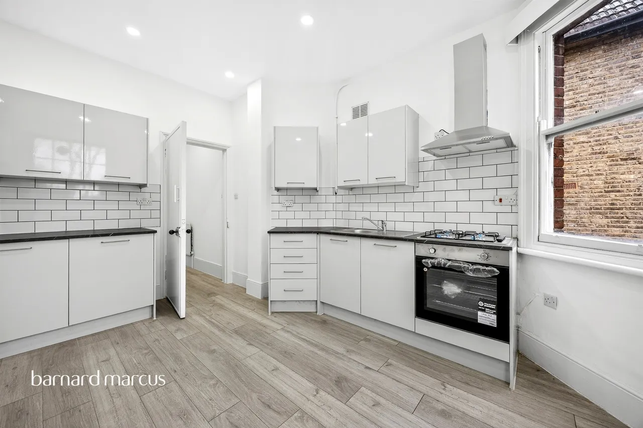 Riggindale Road, London, SW16, photo 4