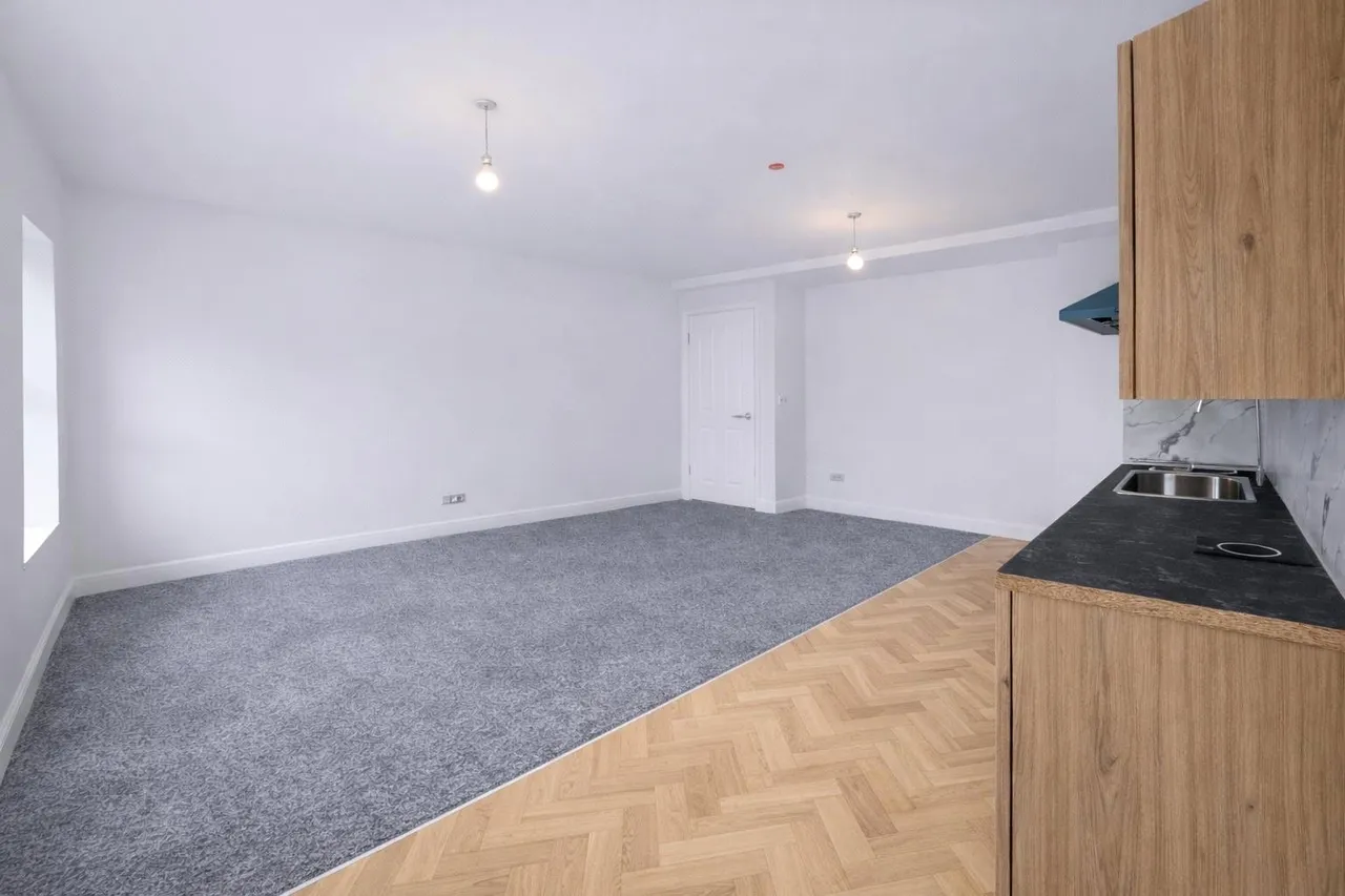 Commercial Street, Newport, NP20, photo 5