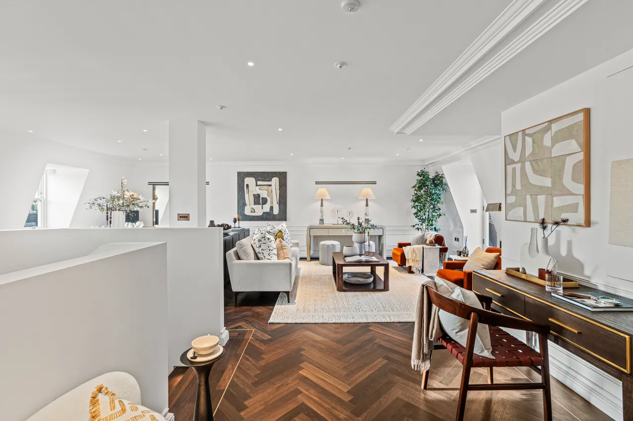 3 bed flat for sale — Charles Street, Mayfair, London
