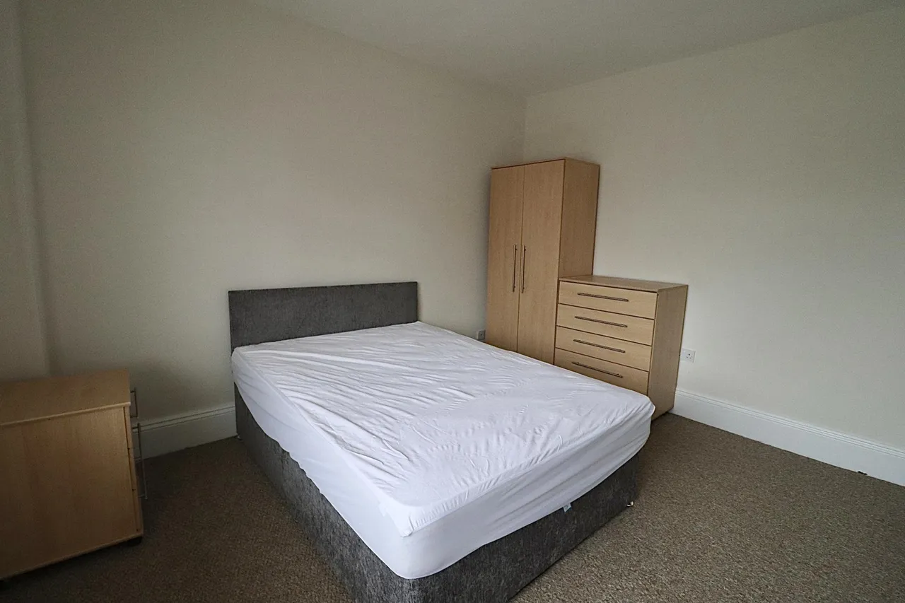 Weedon Road, St James, NN5, photo 5