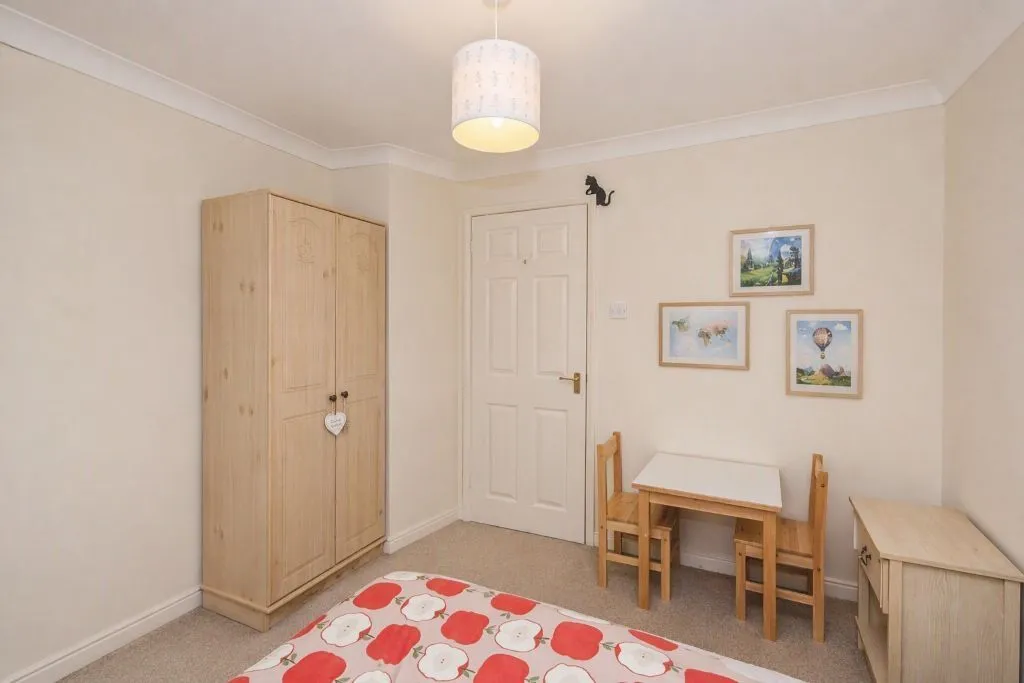 Redwing Road, Clanfield, PO8, photo 11