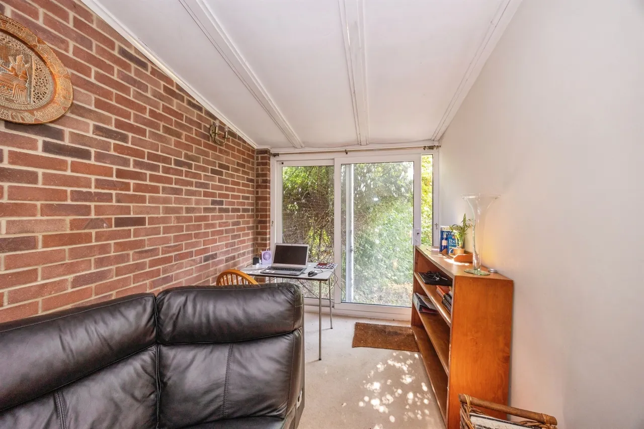Redwing Road, Clanfield, PO8, photo 4