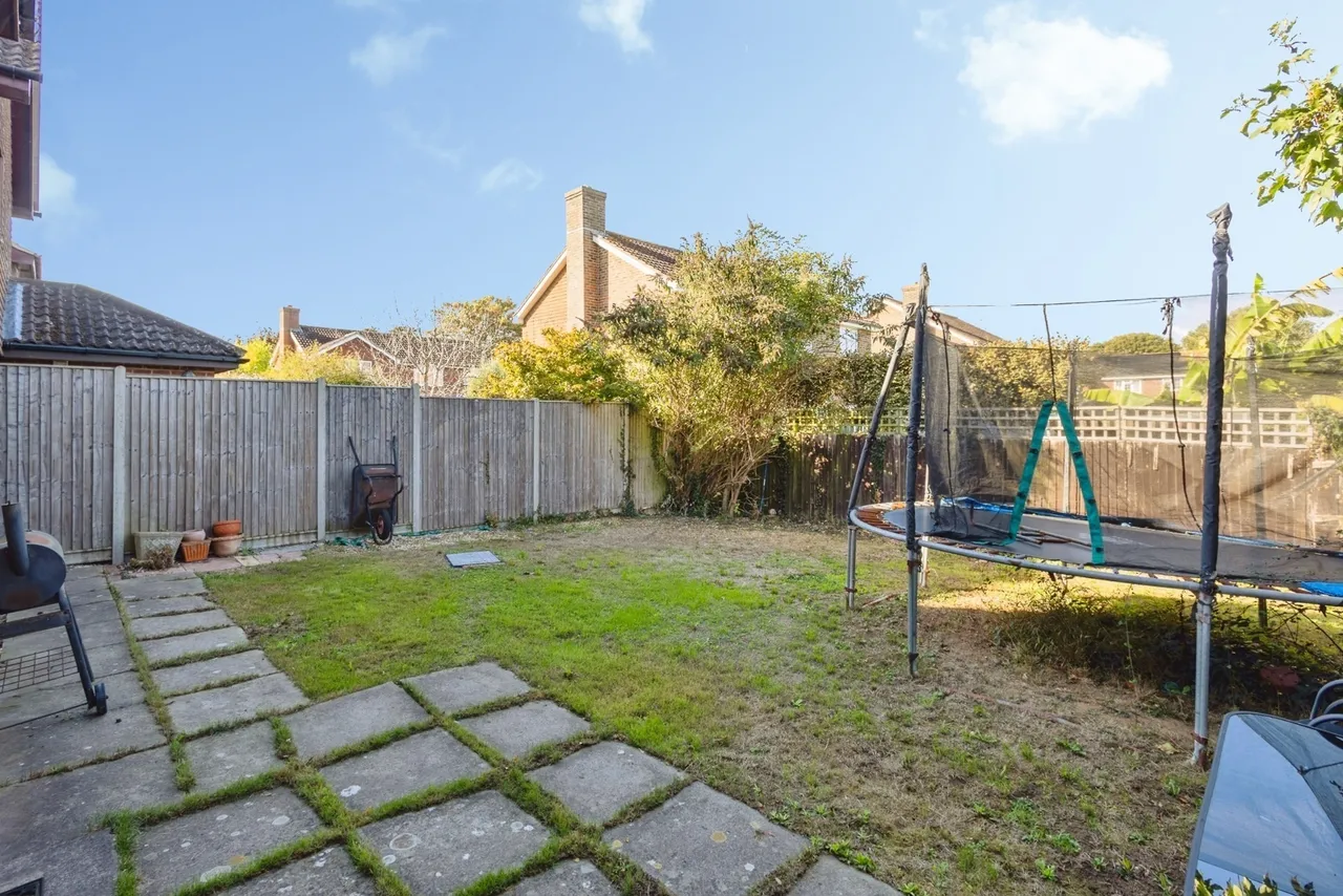 Victoria Road, Hayling Island, PO11, photo 7