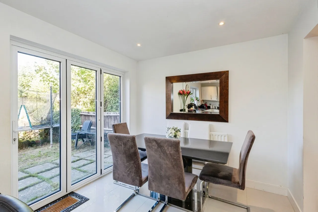Victoria Road, Hayling Island, PO11, photo 4
