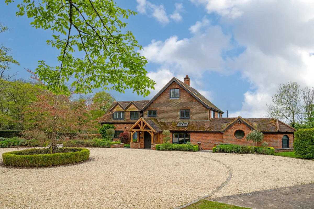 5 bed house for sale, Harvest Hill, Hedsor Lodge Bourne End, SL8