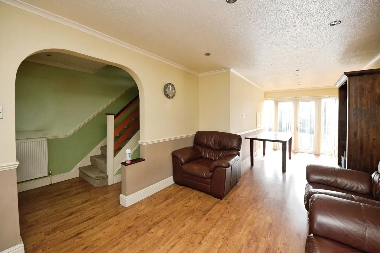 Browne Close, Romford, RM5, photo 6