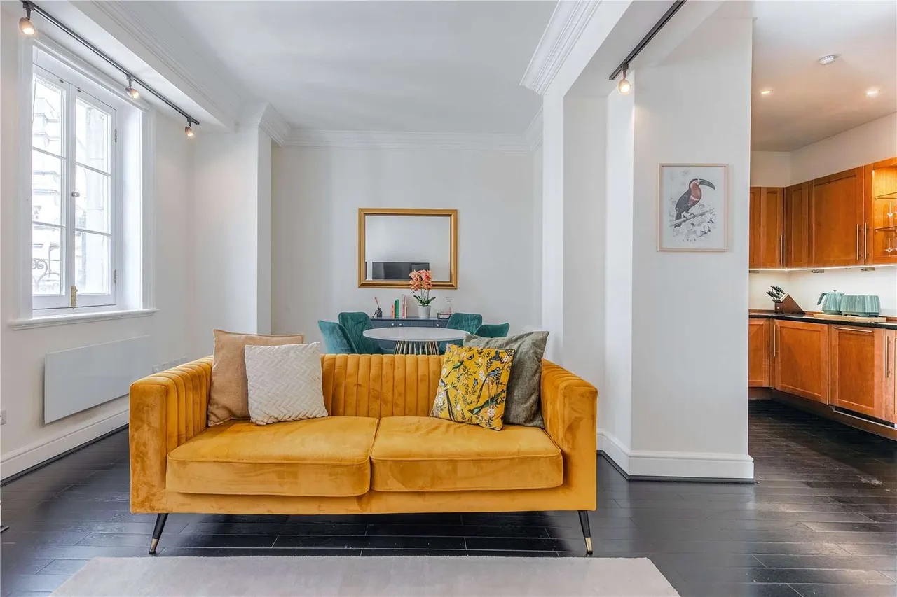 Spring Gardens, London, SW1A 2BB, photo 4