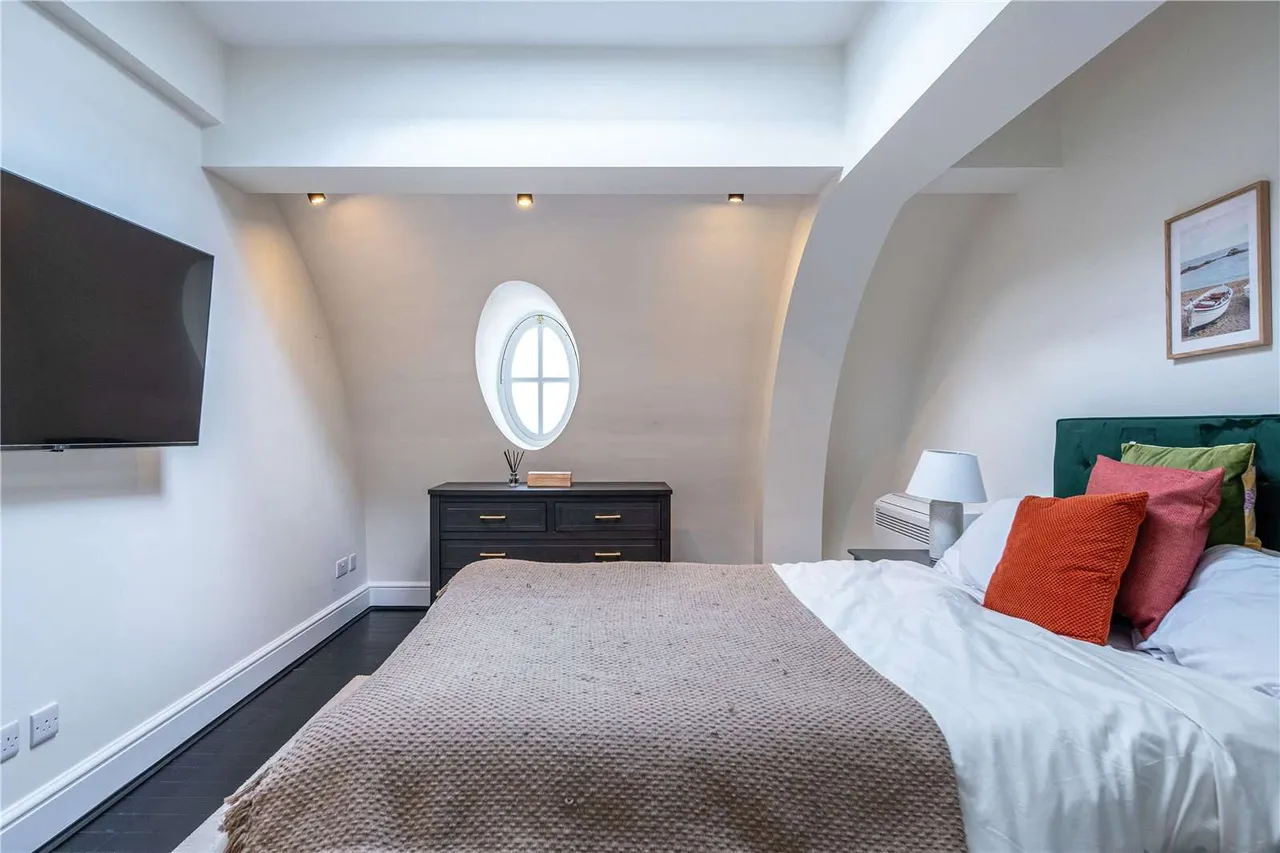 Spring Gardens, London, SW1A 2BB, photo 10