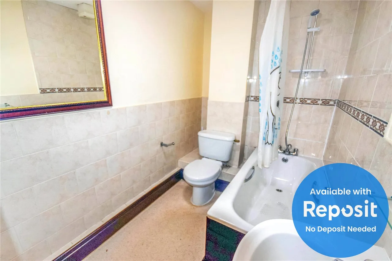 Sandwich Road, Monton, M30, photo 5
