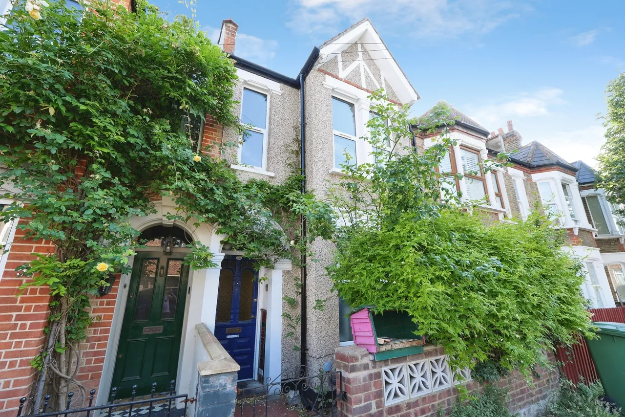 3 bed house for sale — Longhurst Road, London