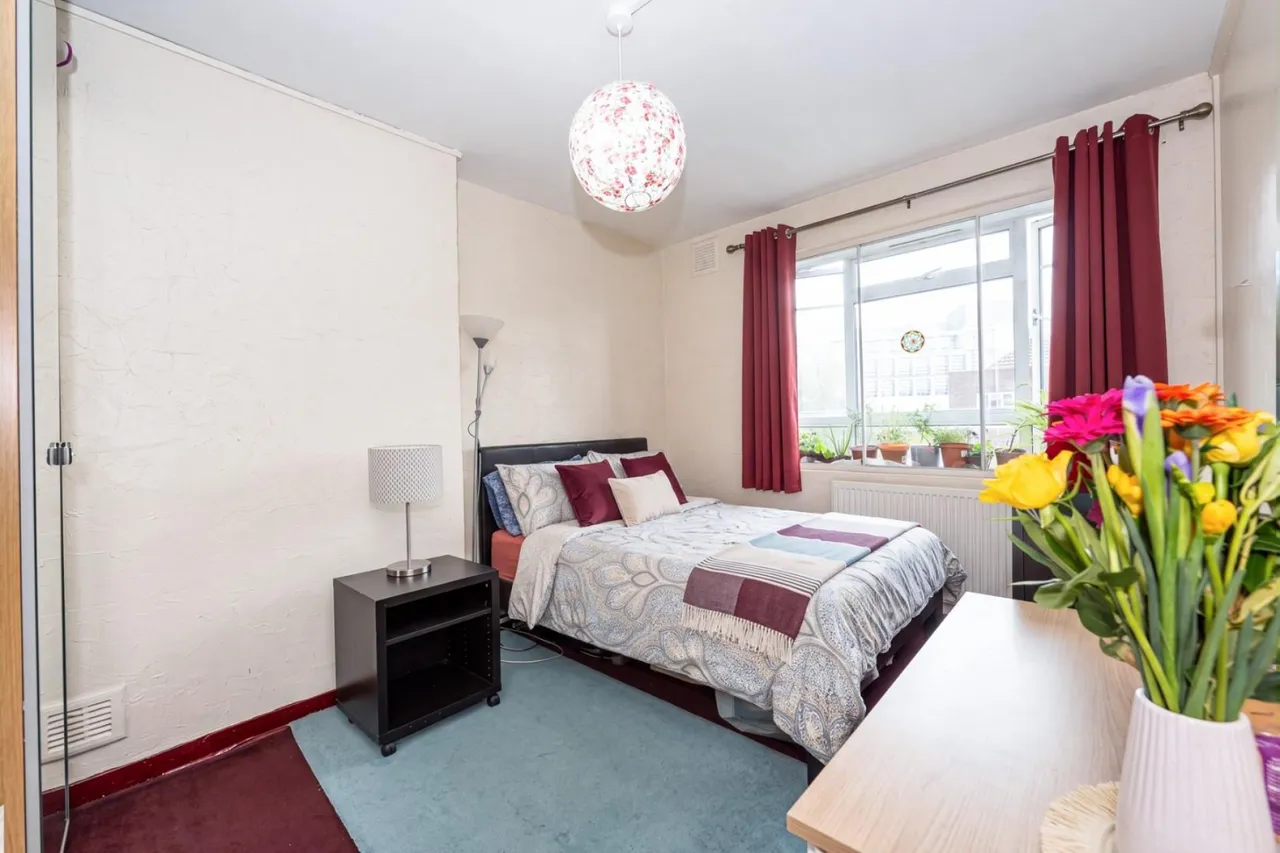 Lawson House, White City Estate, W12, photo 3