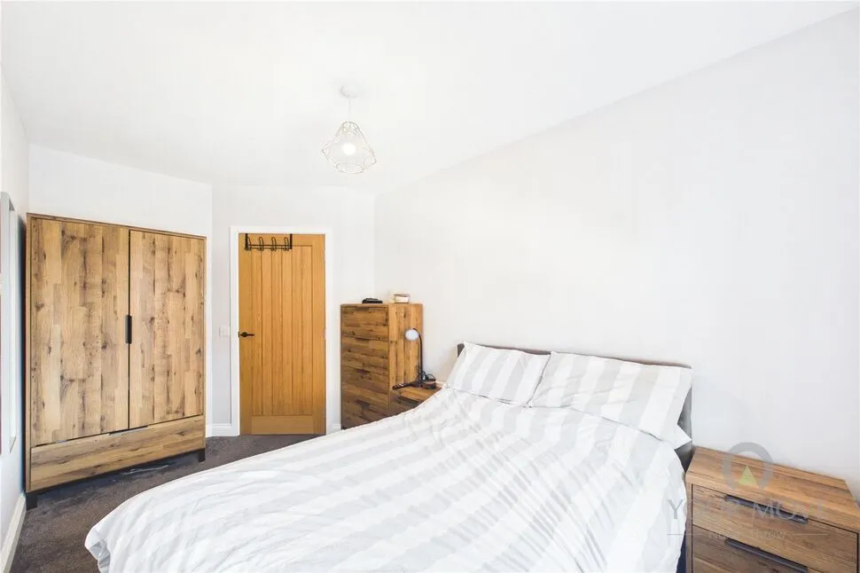 Brooks Close, Wootton, NN4, photo 7