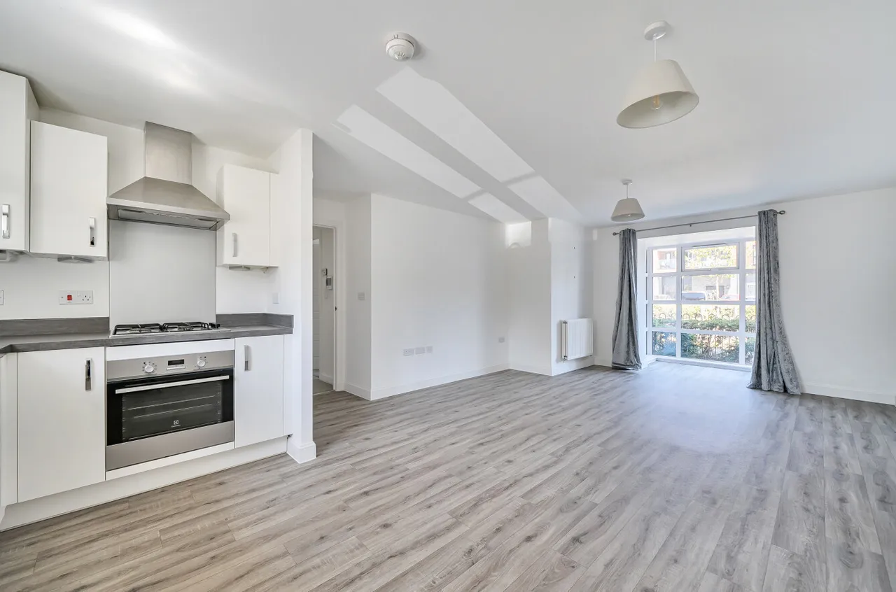 William Heelas Way, Wokingham, Berkshire, RG40 1GS, photo 7