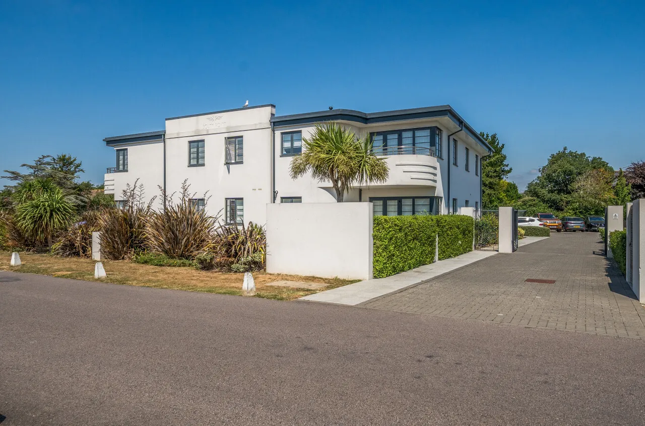 Beehive Lane, Ferring, BN12, photo 9