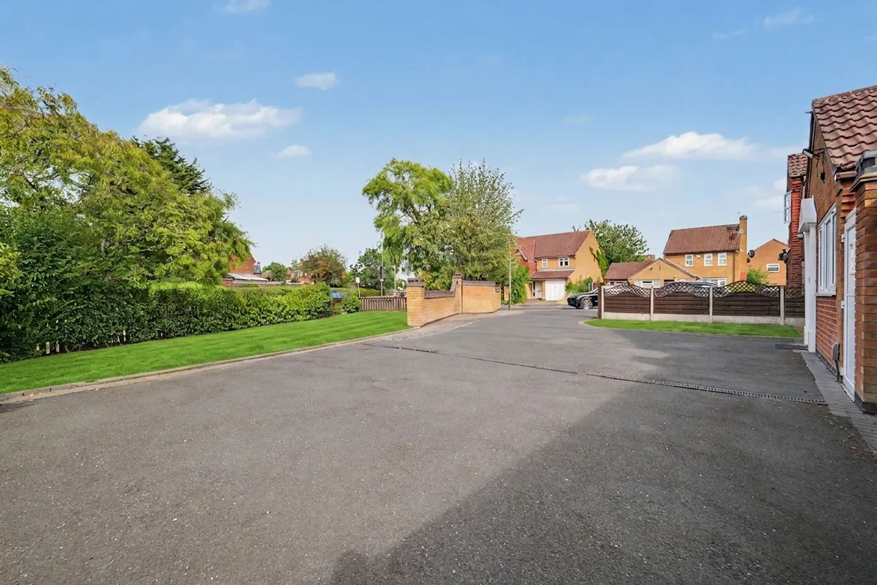 Meadowsweet Road, Hamilton, LE5, photo 17