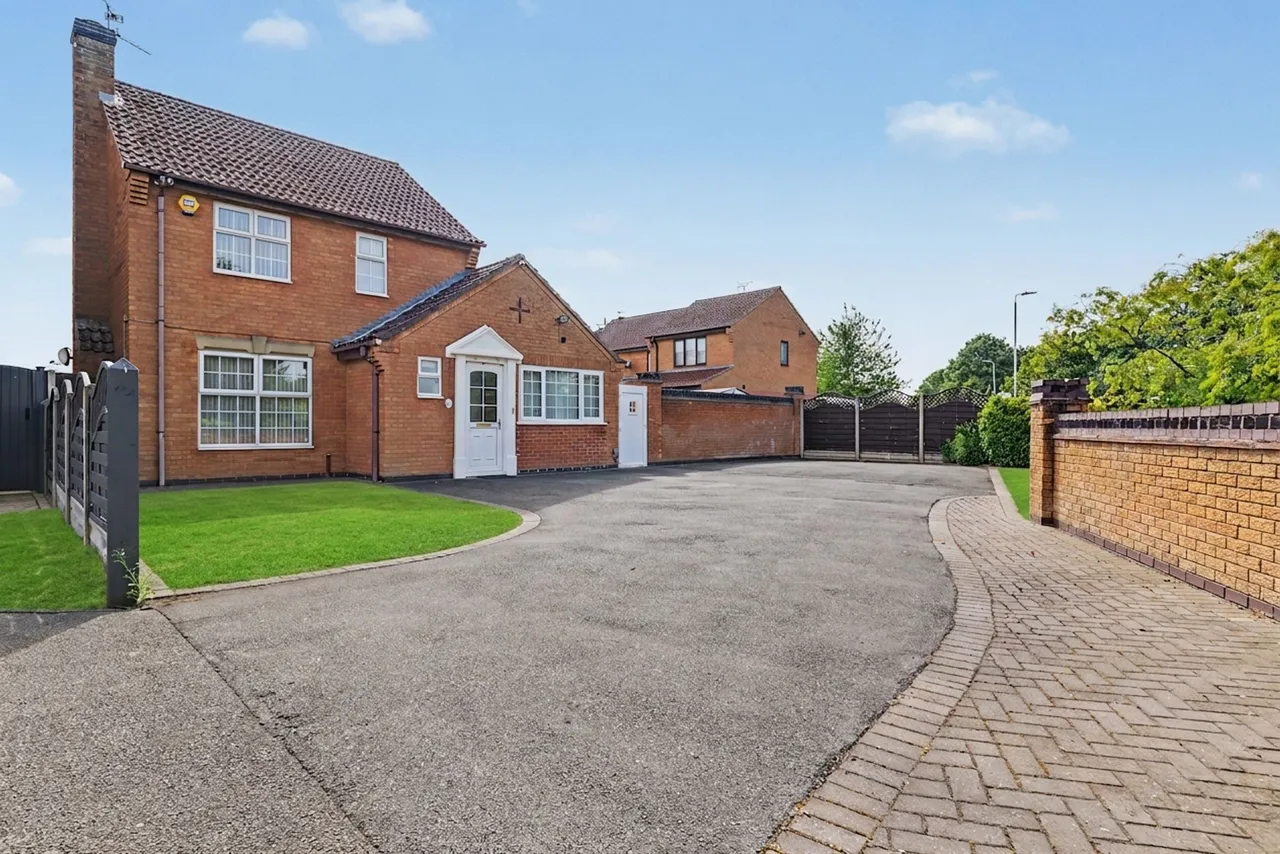 4 bed house for sale — Meadowsweet Road, Hamilton, LE5