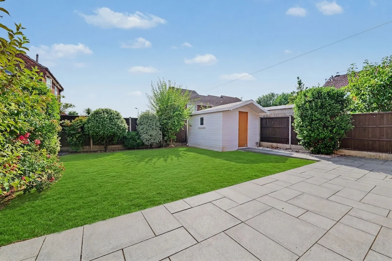 Meadowsweet Road, Hamilton, LE5, photo 14