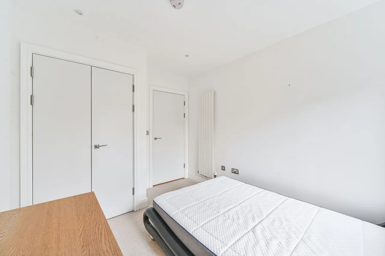 Flat 9, Riverdale House, 68 Molesworth Street, London, photo 11