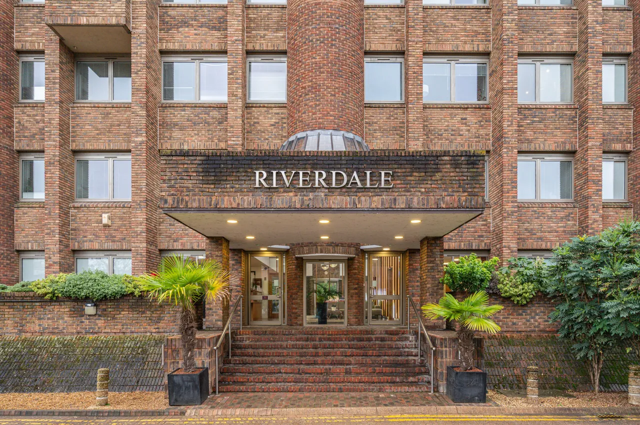Flat 9, Riverdale House, 68 Molesworth Street, London, photo 6