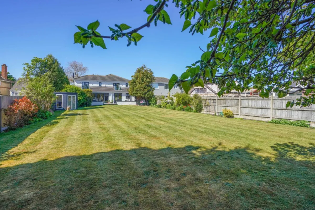 Yarmouth Road, Lowestoft, photo 8