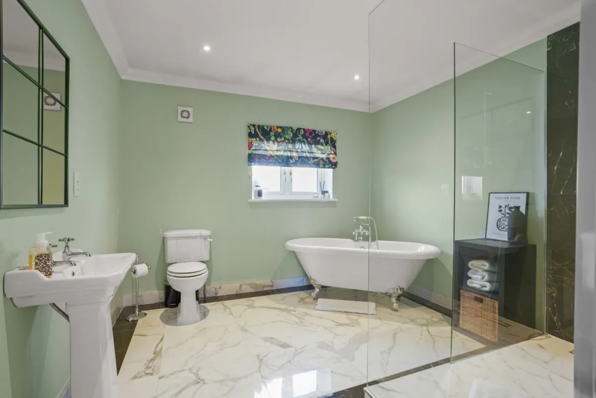 Yarmouth Road, Lowestoft, photo 32