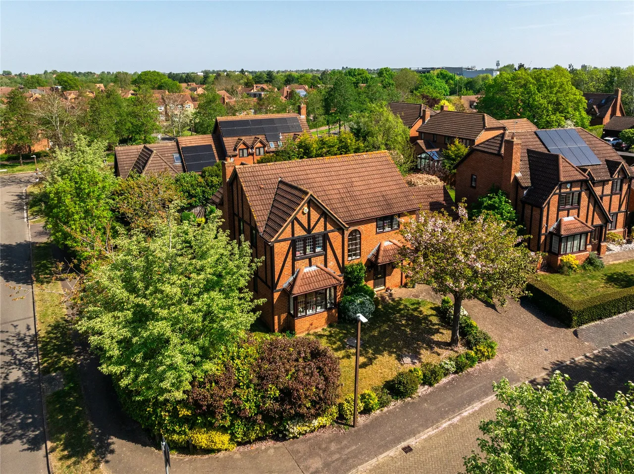 4 bed property for sale, Berrystead, Caldecotte, MK7