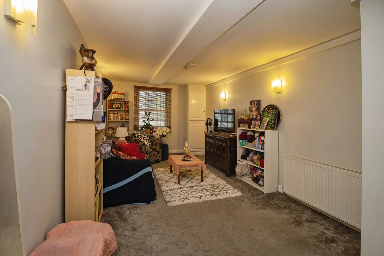 St. Thomas Street, Weymouth, DT4, photo 6