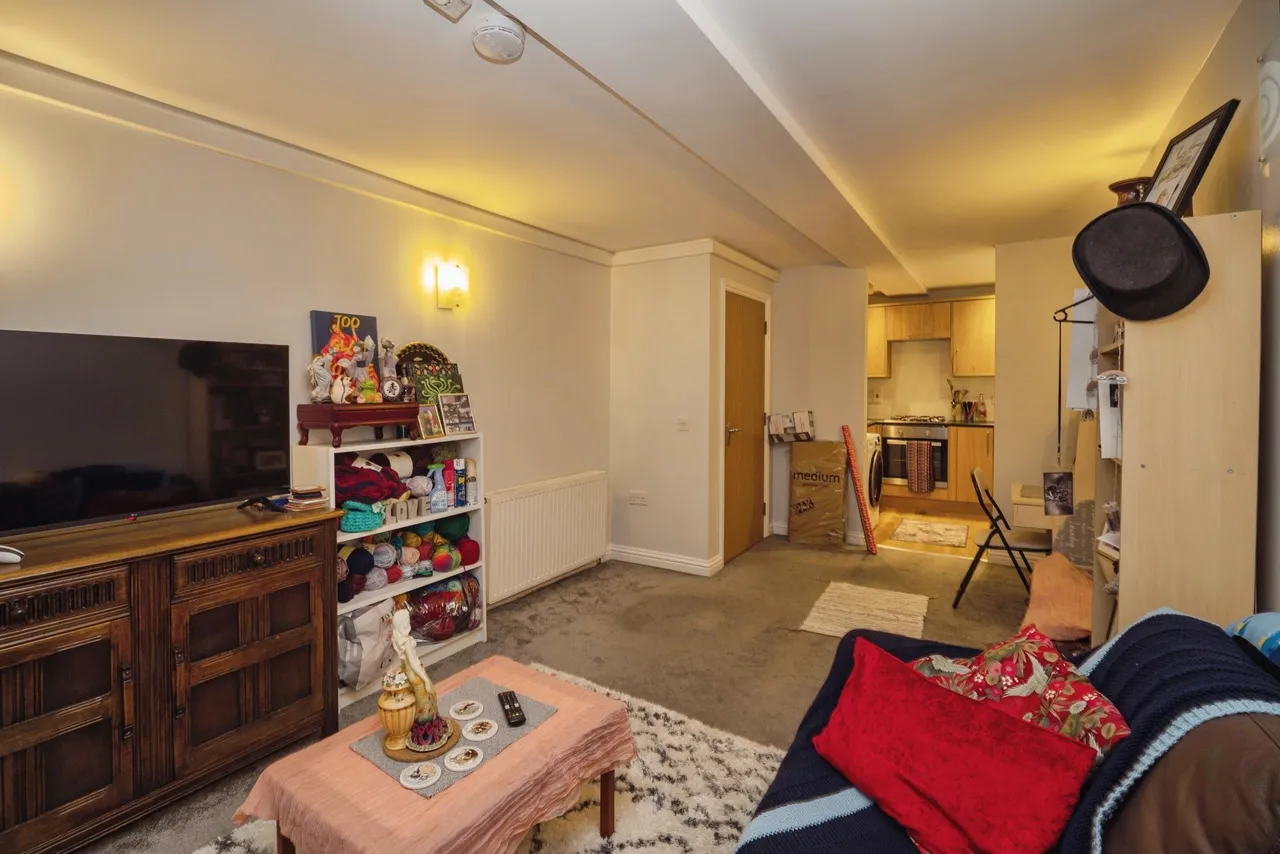 St. Thomas Street, Weymouth, DT4, photo 12